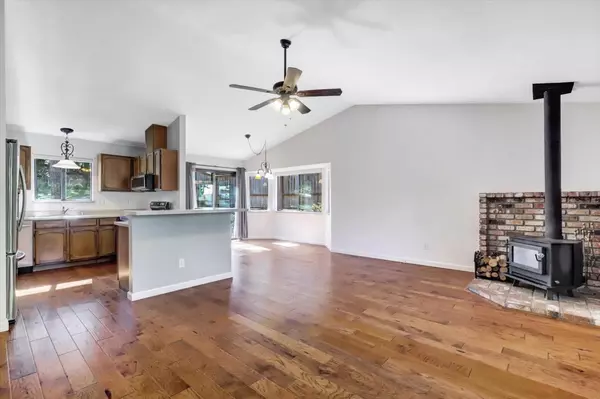 Grass Valley, CA 95945,140 Celesta DR