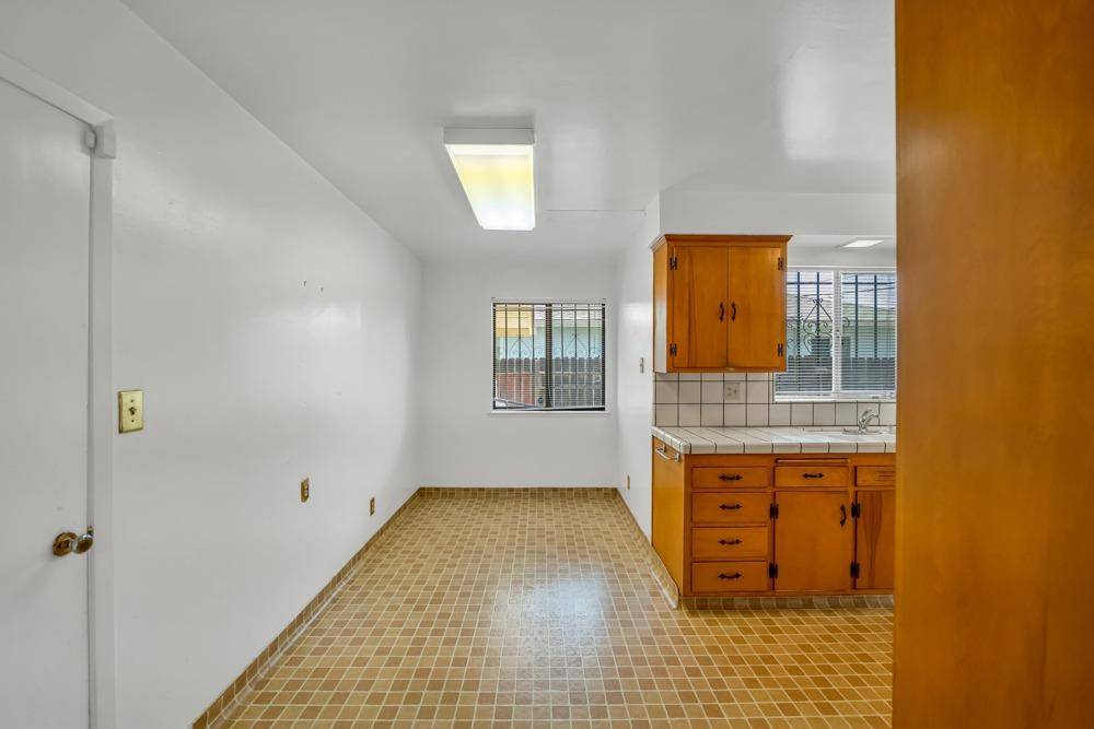 Sacramento, CA 95822,2048 63rd AVE