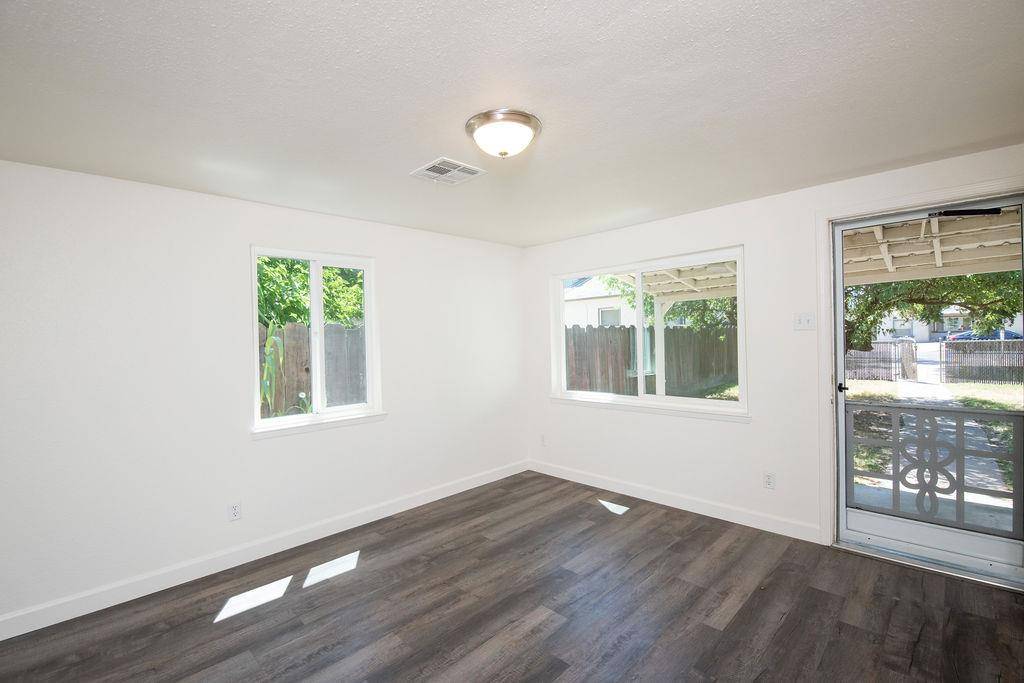 Modesto, CA 95350,1541 Pearl ST