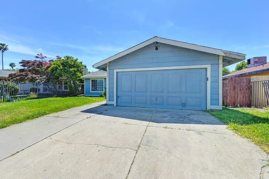 5072 Valley Hi DR, Sacramento, CA 95823