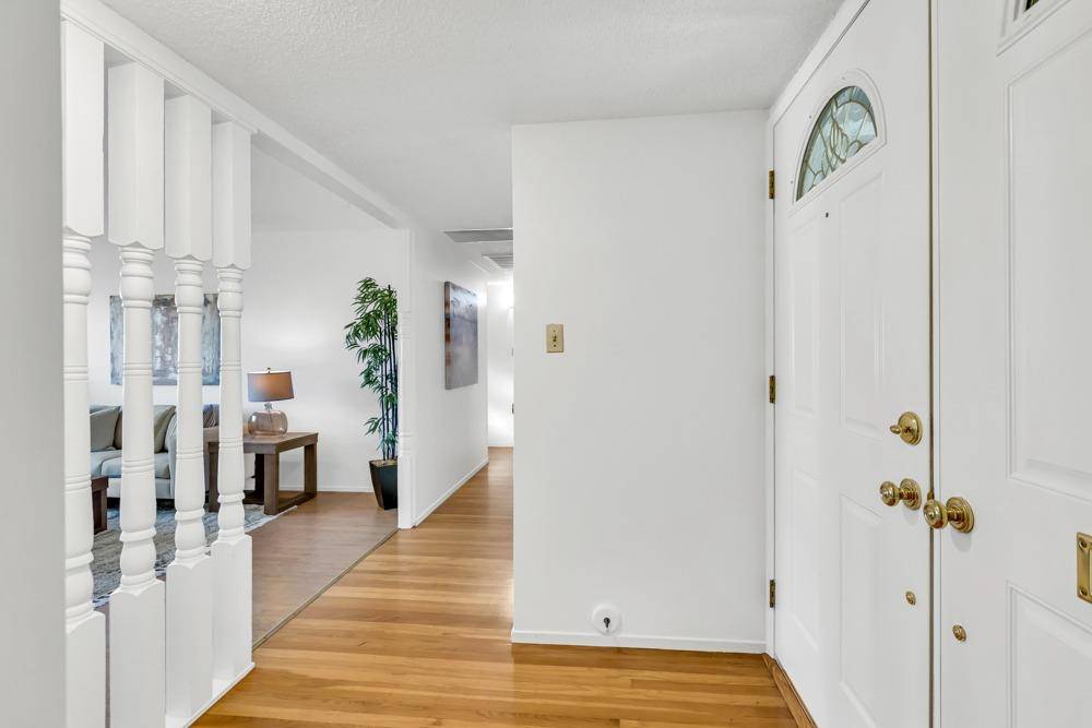 Carmichael, CA 95608,5808 Fernbrook CT