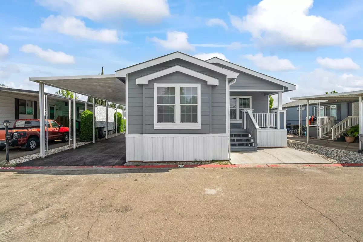 Stockton, CA 95212,5100 N Highway 99 #202