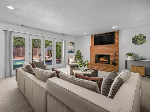 Fair Oaks, CA 95628,8461 Caslan Avenue