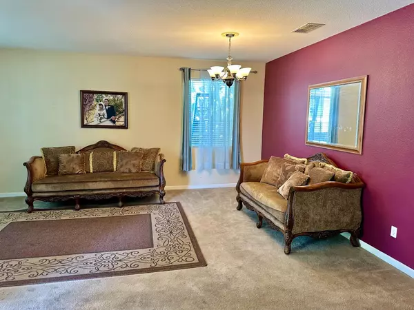 Patterson, CA 95363,1206 Swan DR