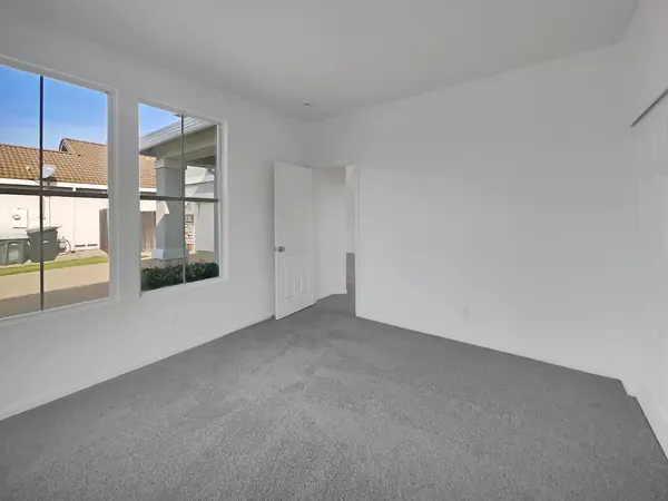 Elk Grove, CA 95758,4 Niebaum CT