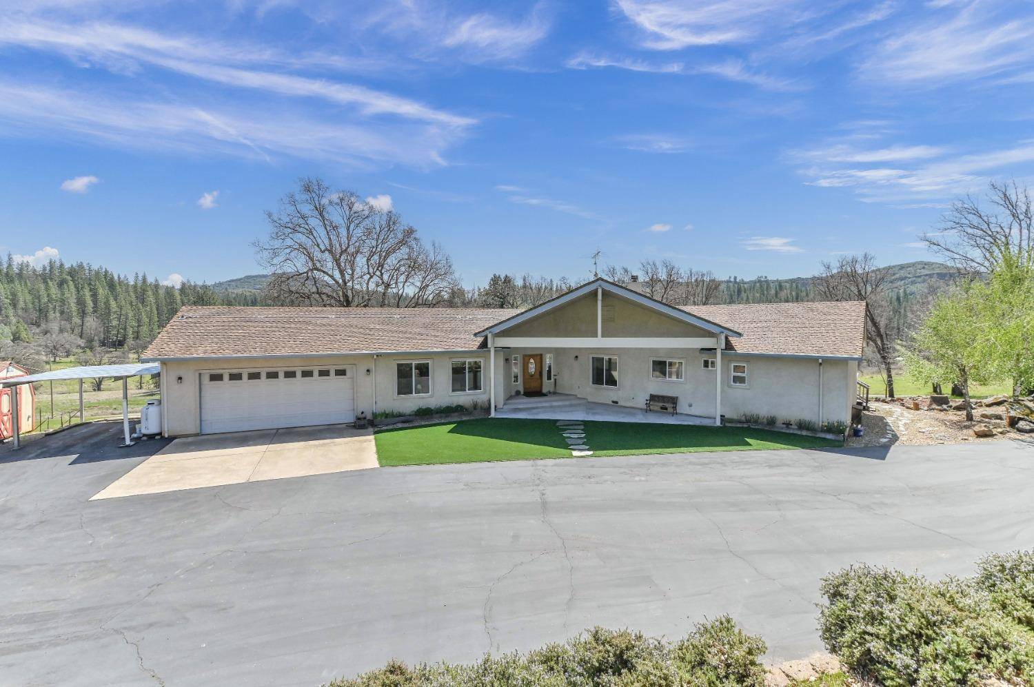 Mountain Ranch, CA 95246,5409 Stagecoach Hill RD