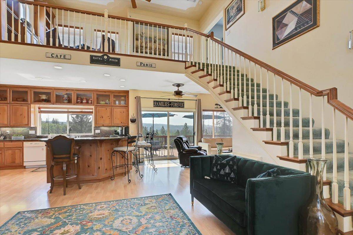 Colfax, CA 95713,1890 John Muir DR