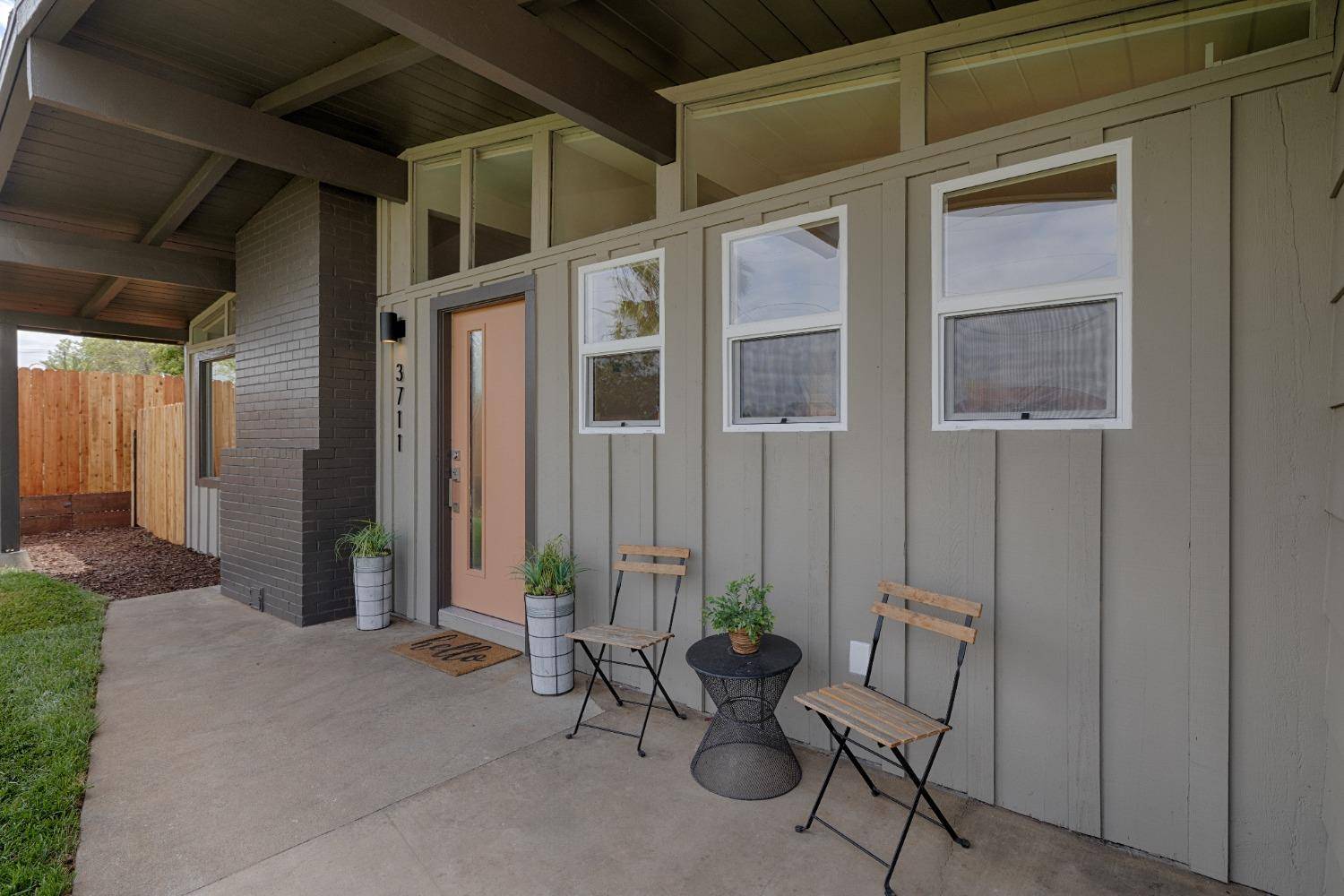Sacramento, CA 95821,3711 Becerra WAY
