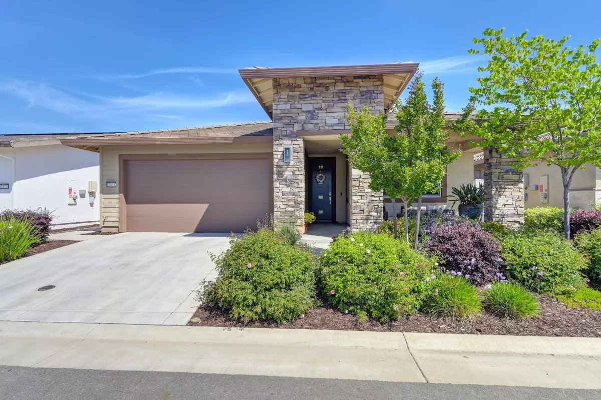 Roseville, CA 95747,2064 Earthlight LN