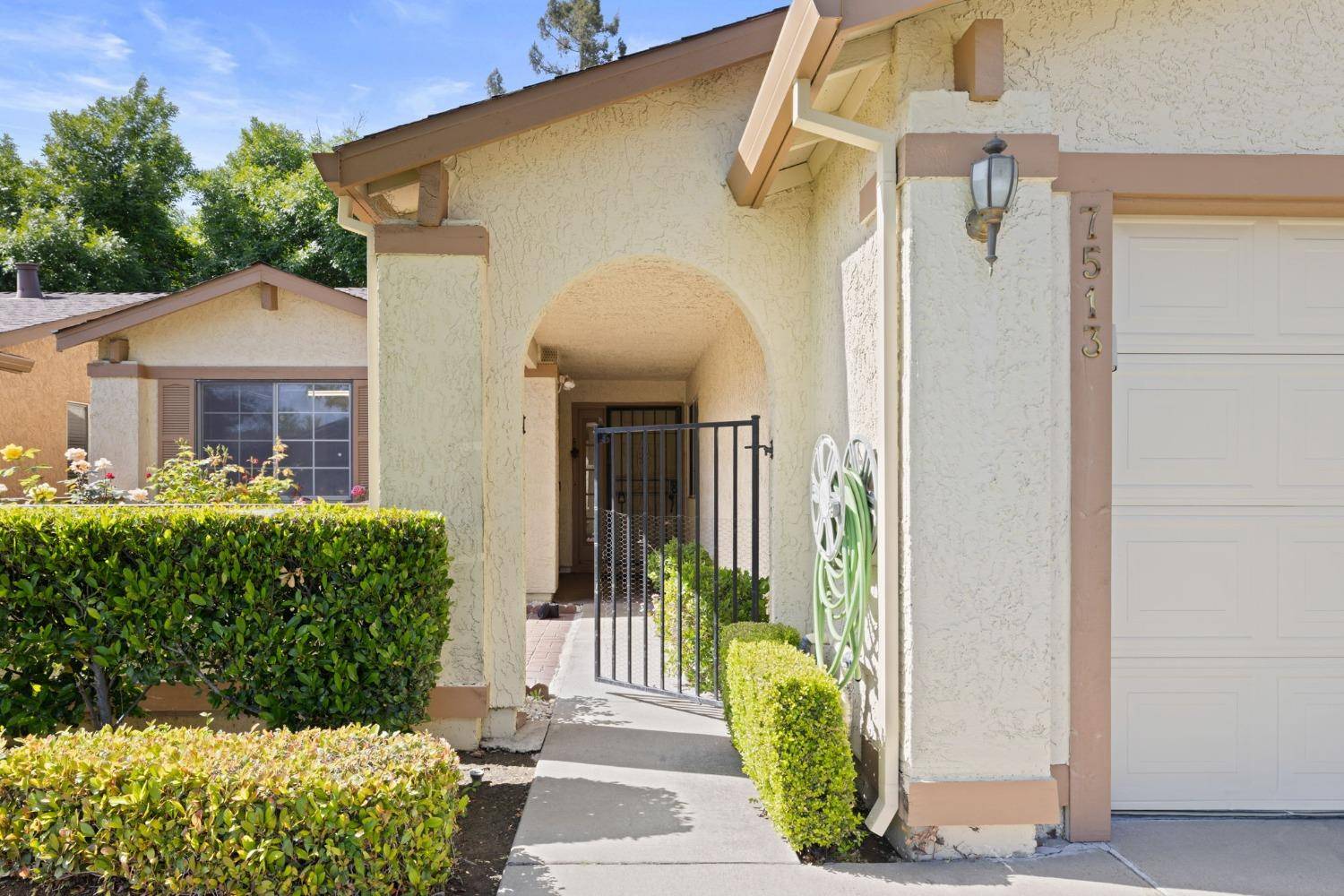 Sacramento, CA 95828,7513 Sunfield LN