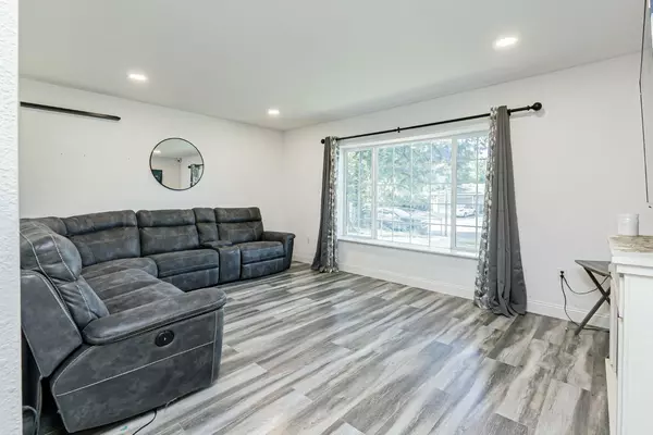 Orangevale, CA 95662,8868 Pershing AVE