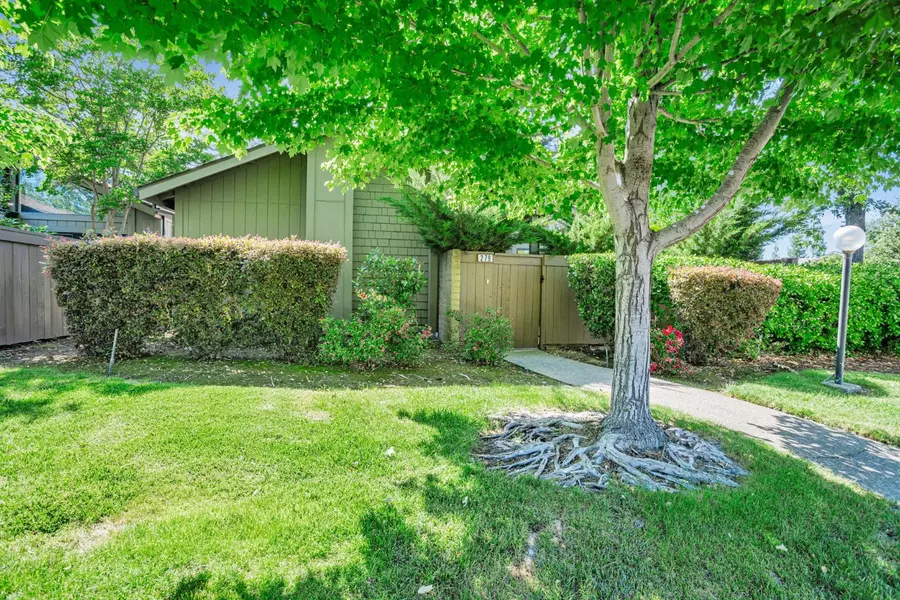 279 Munroe ST, Sacramento, CA 95825
