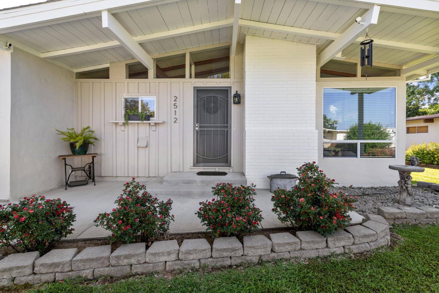 Carmichael, CA 95608,2512 Midland WAY