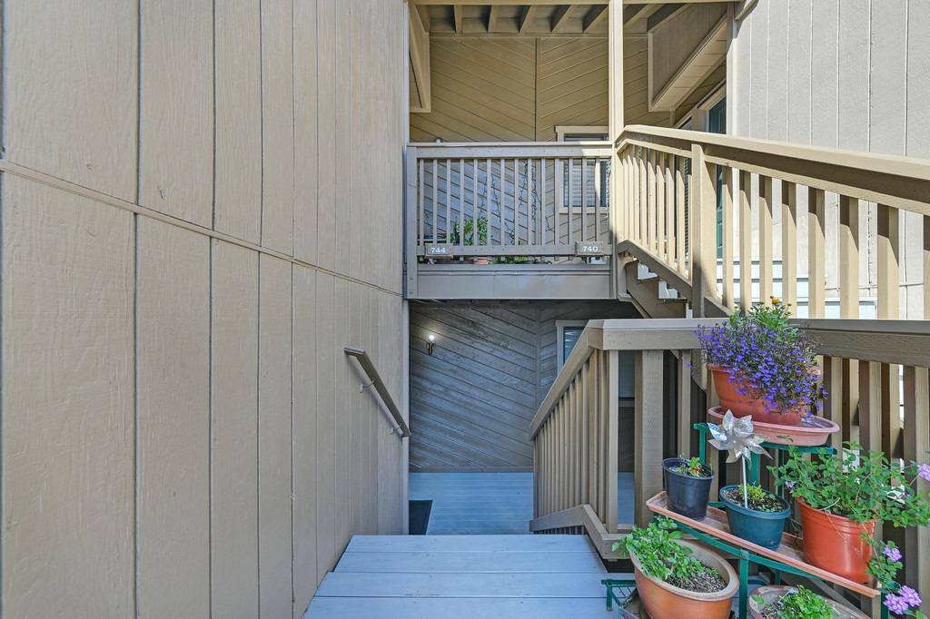 Auburn, CA 95603,744 Dorothy WAY #59
