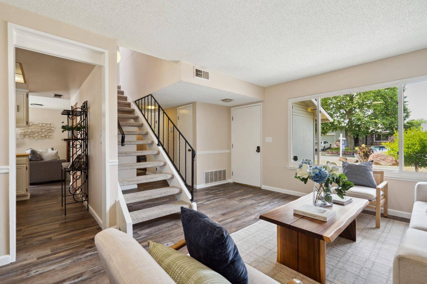 Sacramento, CA 95827,9442 Fort Worth WAY