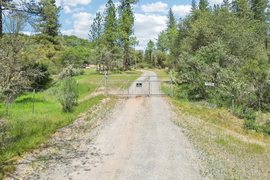 4522 Mystic Mine RD, Somerset, CA 95684