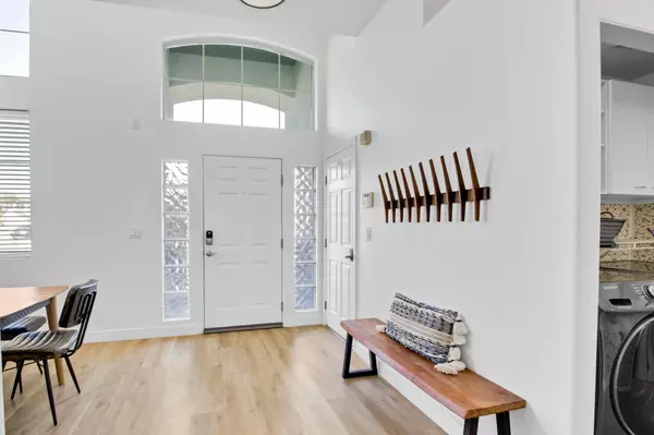 Sacramento, CA 95829,9004 Cobble Crest DR