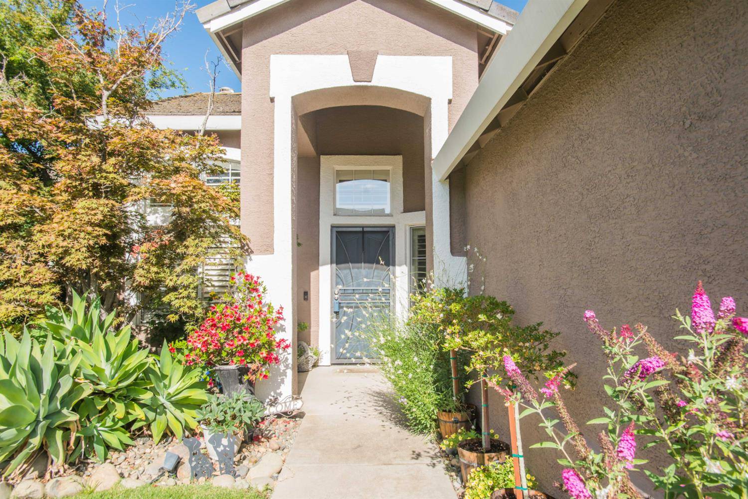 Elk Grove, CA 95758,6660 Chesterbrook DR