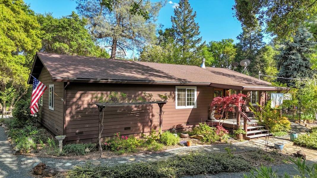 18053 Retreat RD, Grass Valley, CA 95949