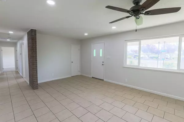 Olivehurst, CA 95961,4276 Powerline RD
