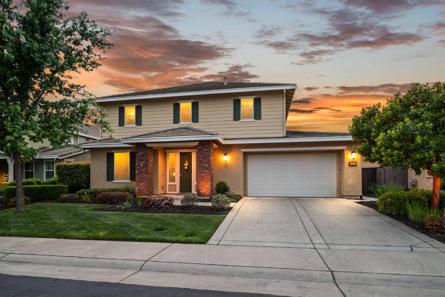 902 Anvil CIR, Rocklin, CA 95765