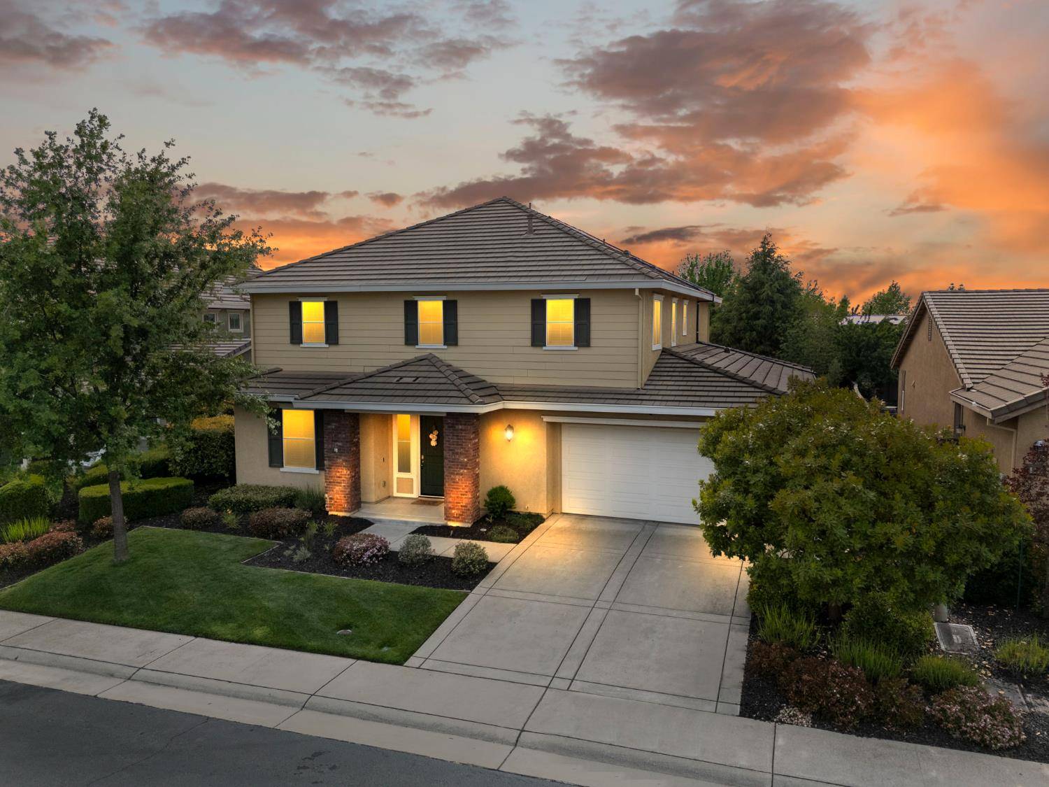 902 Anvil CIR, Rocklin, CA 95765