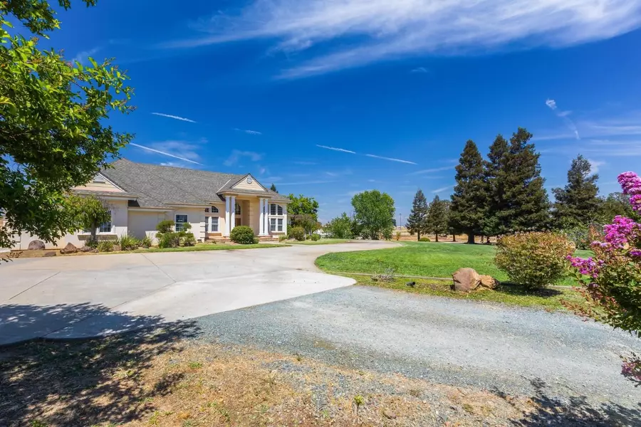 19997 E Liberty RD, Clements, CA 95632