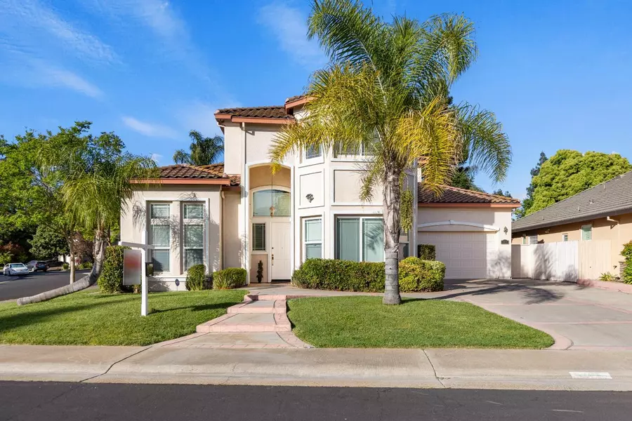 8839 SAN BADGER WAY, Elk Grove, CA 95624