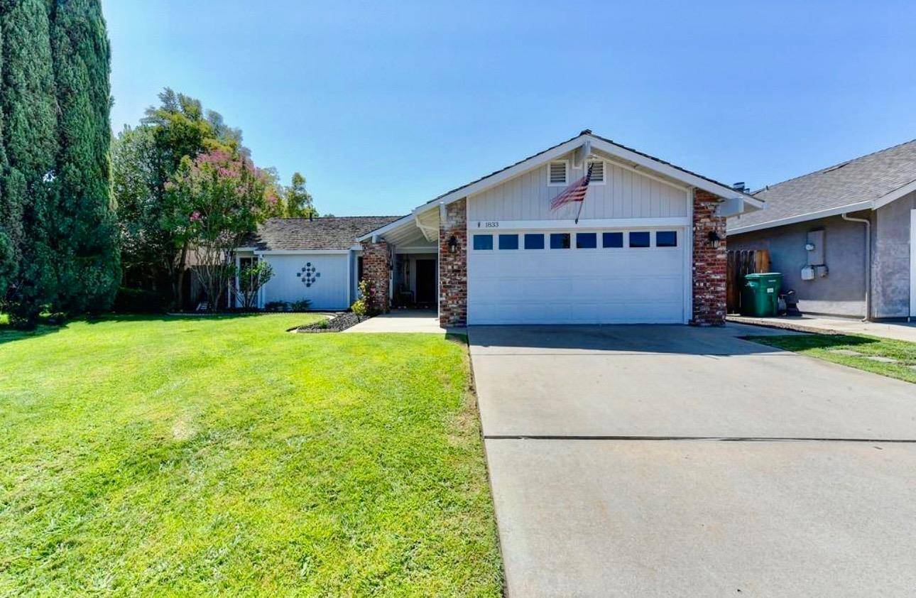 1833 Reisling DR, Lodi, CA 95240