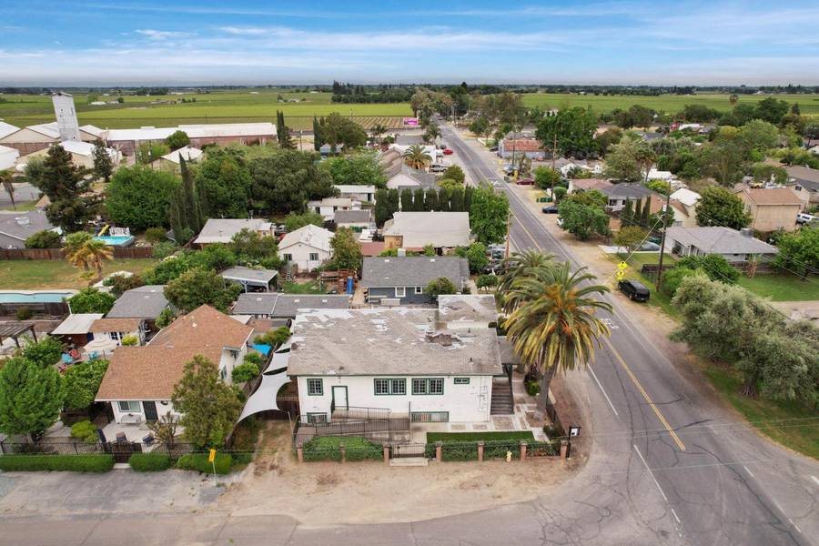2927 E Acampo RD, Acampo, CA 95220