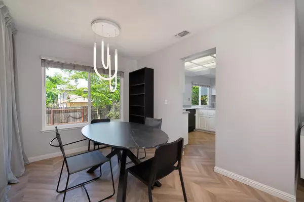 Sacramento, CA 95826,9165 Caldera WAY