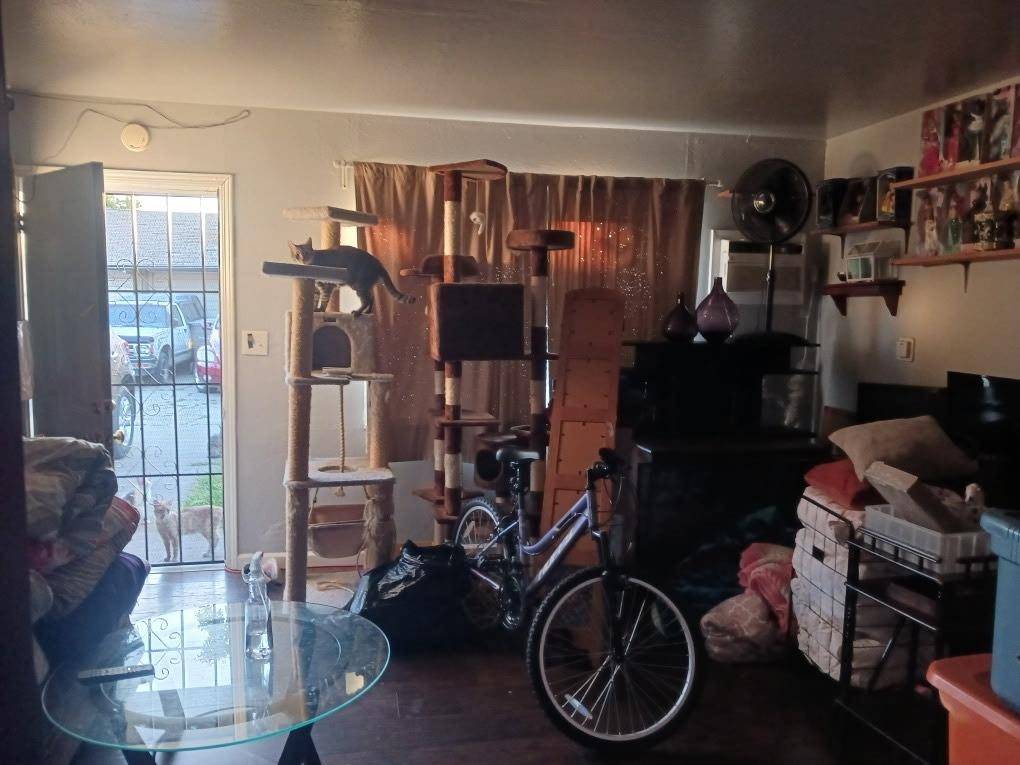 Sacramento, CA 95815,1519 Orlando WAY