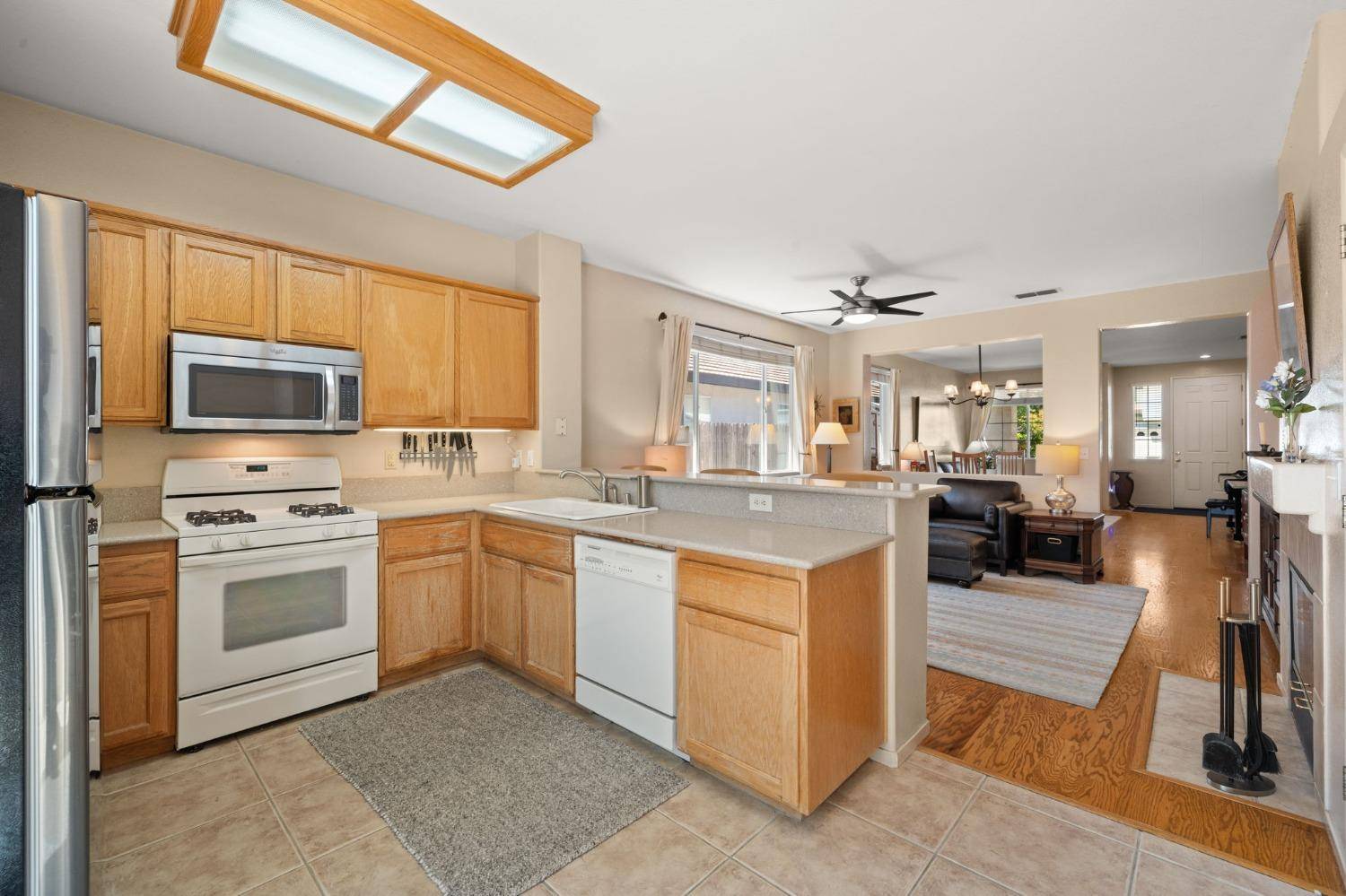 Citrus Heights, CA 95621,6504 Trailride WAY
