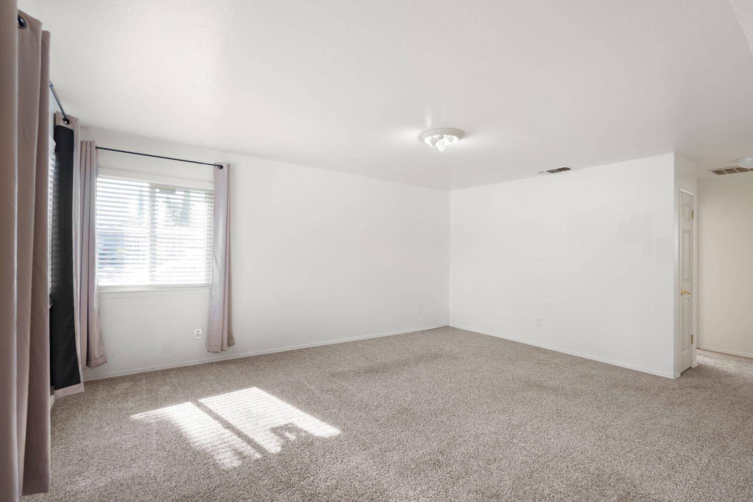 Woodland, CA 95695,8 Fiske AVE