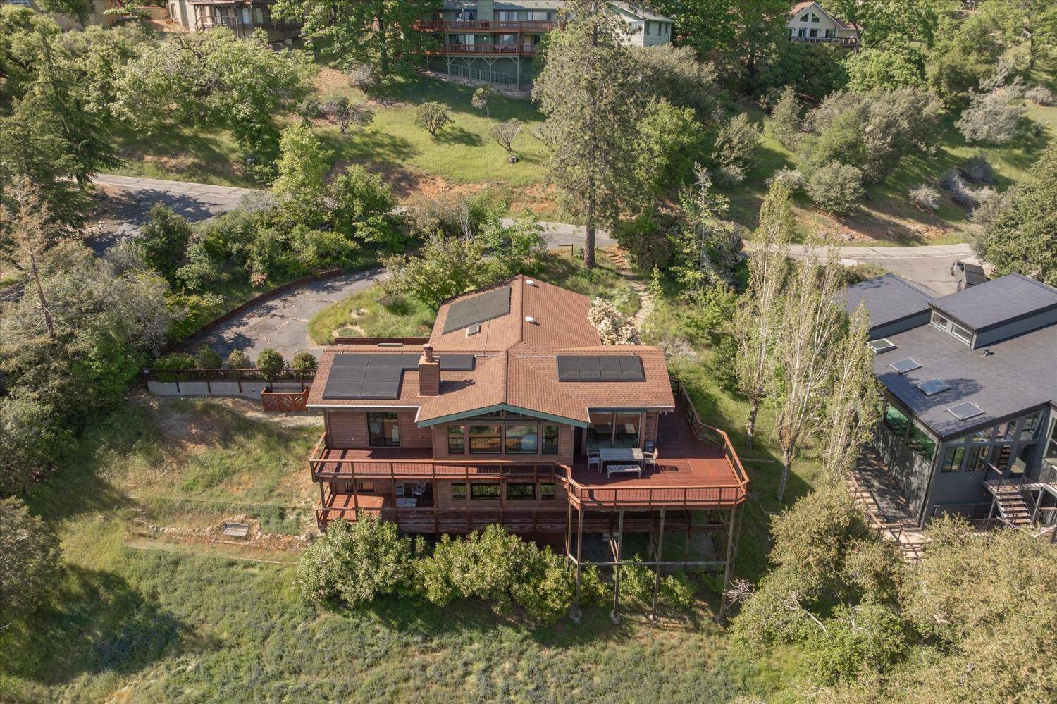 Murphys, CA 95247,886 Laurel LN