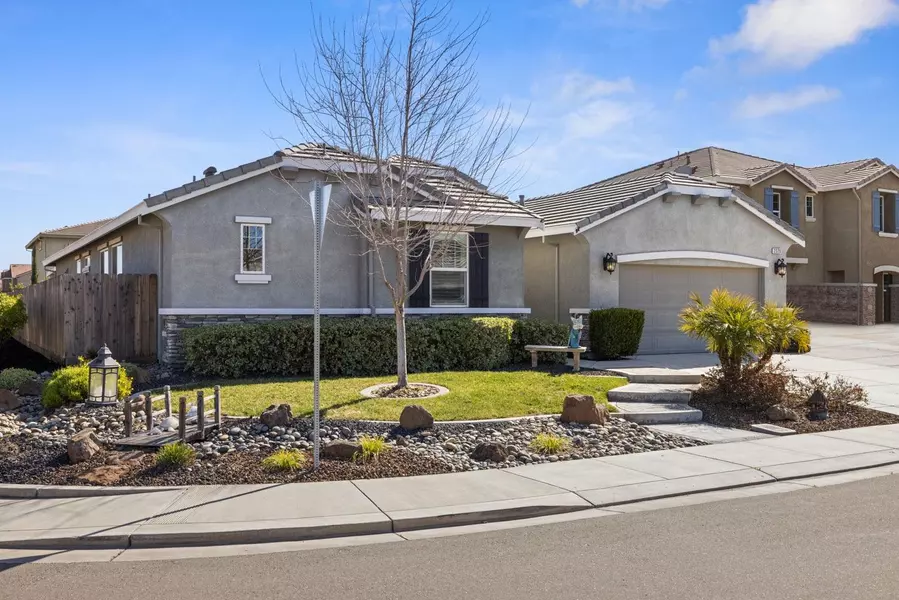 2320 Emigrant PL, Manteca, CA 95337