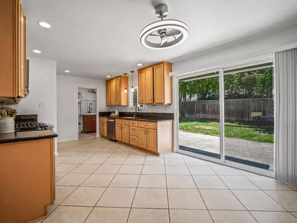 Sacramento, CA 95826,2647 Water Tree WAY