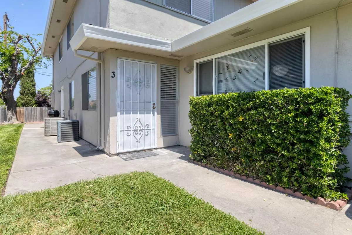 Sacramento, CA 95842,4529 Greenholme DR #3