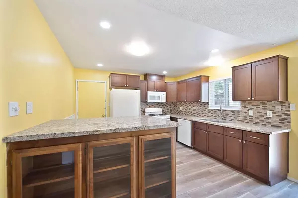 Sacramento, CA 95826,4048 Andedon CIR