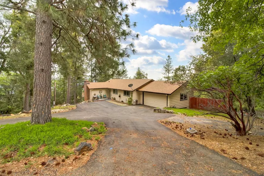 12615 Hilltop CT, Pine Grove, CA 95665