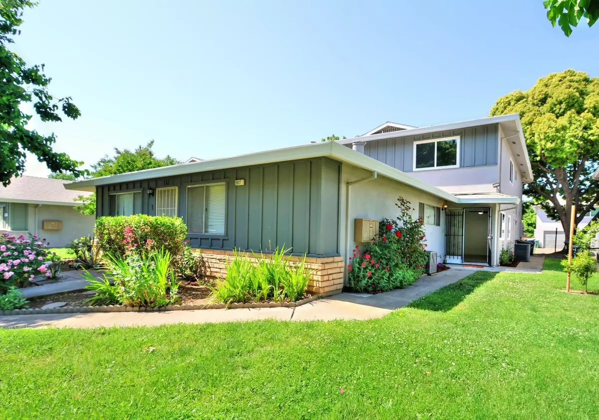 Sacramento, CA 95826,9017 CASALS ST