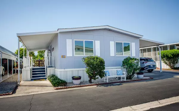 55 Embassy DR, Woodland, CA 95776