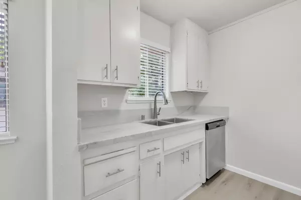 Sacramento, CA 95841,5055 Rhode Island DR #4
