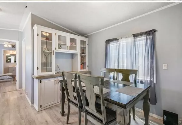 92 Lyle WAY, Davis, CA 95618