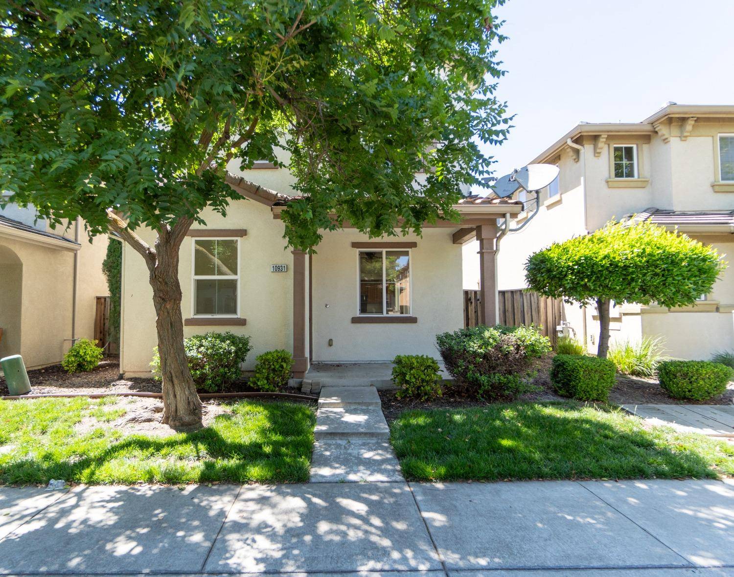 10931 Dutch Tulip DR, Stockton, CA 95209