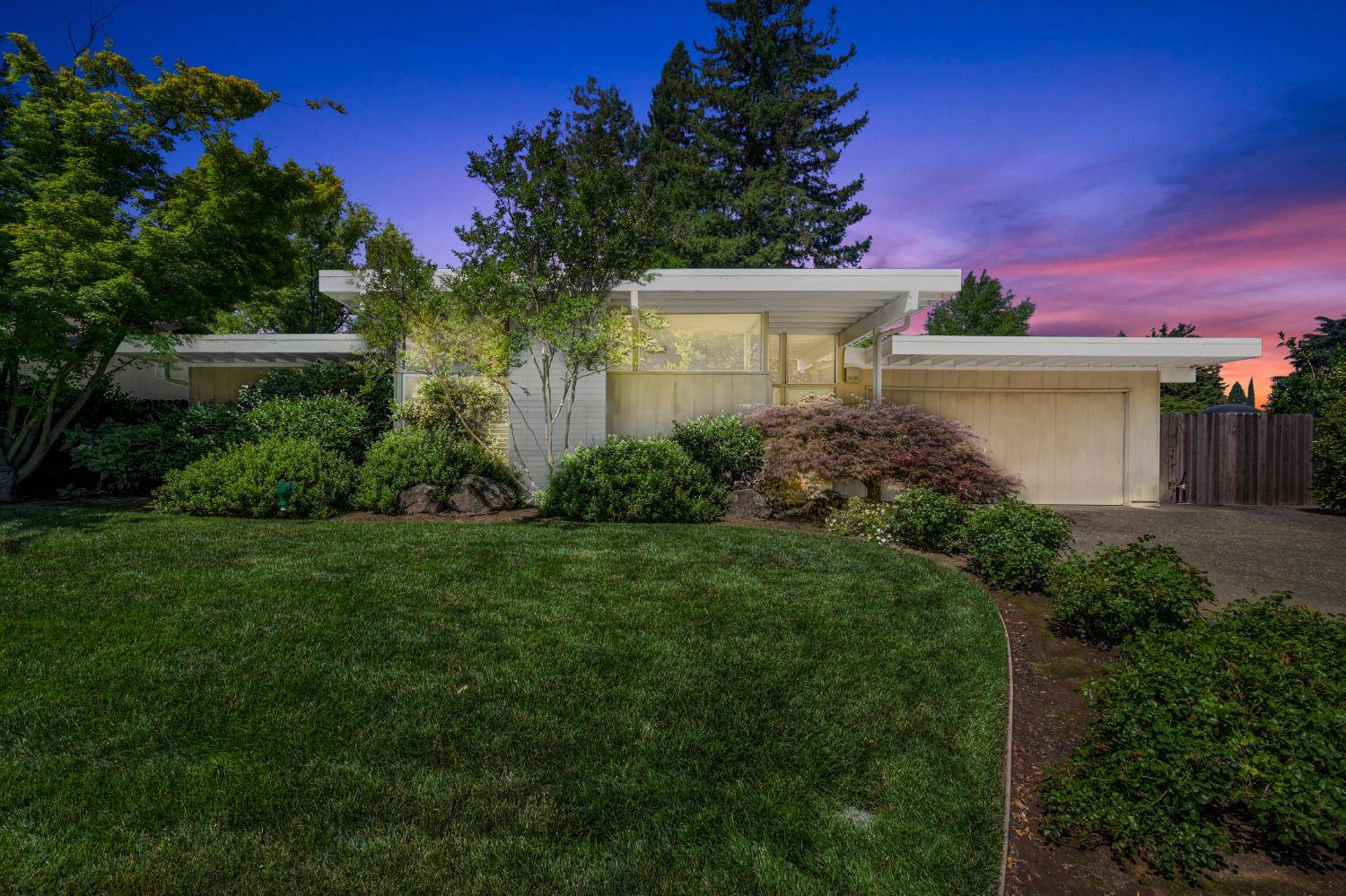 447 Exeter ST, Sacramento, CA 95864