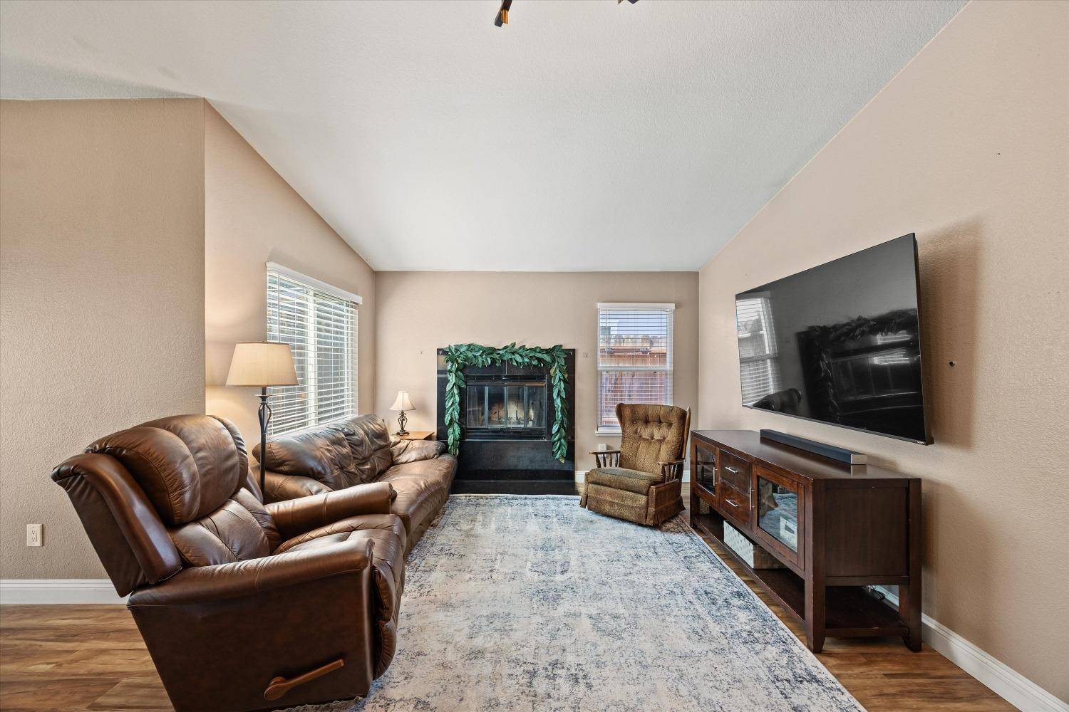 Sacramento, CA 95842,4520 Loch Haven WAY
