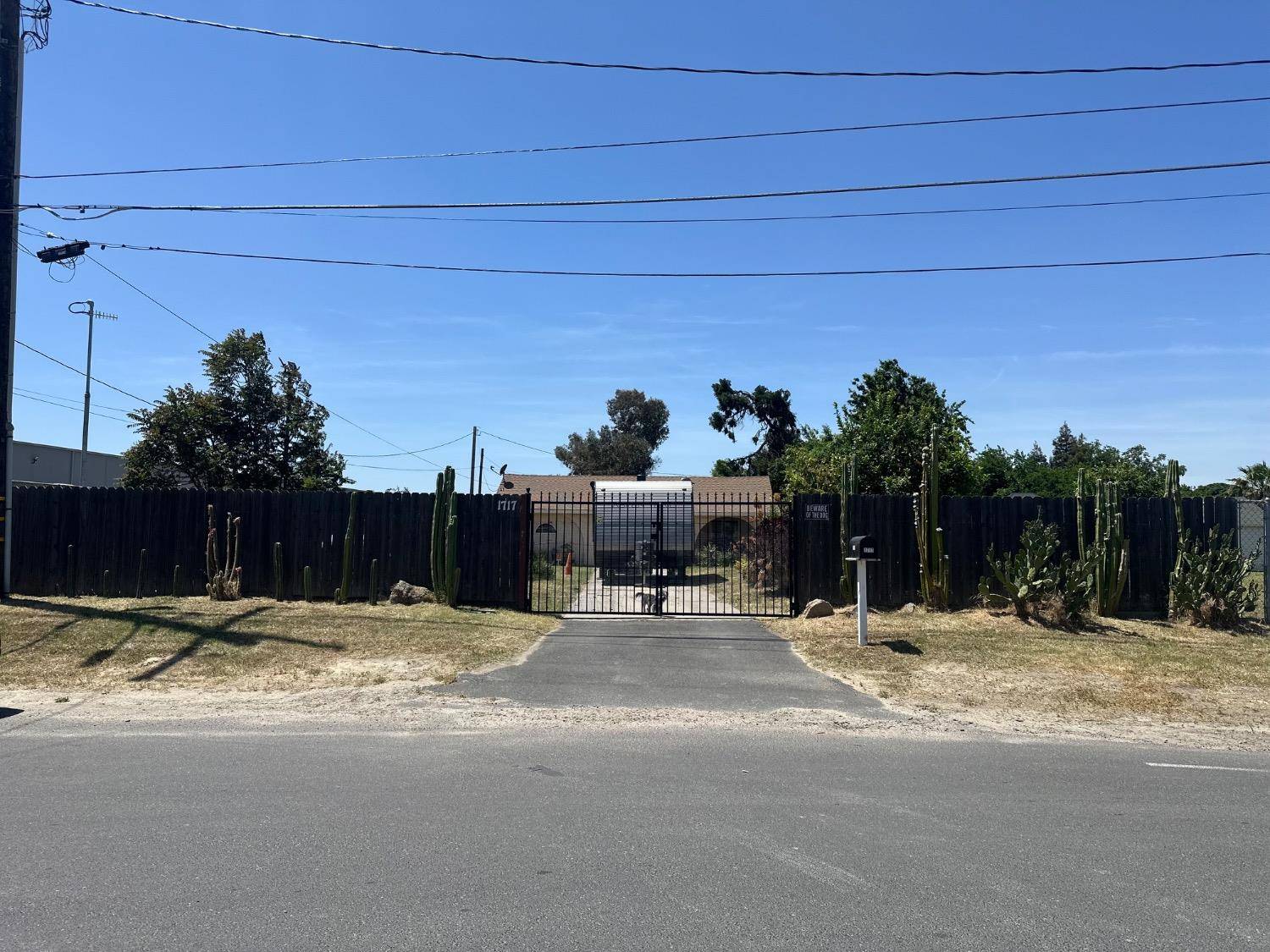 1717 Midway AVE, Modesto, CA 95358