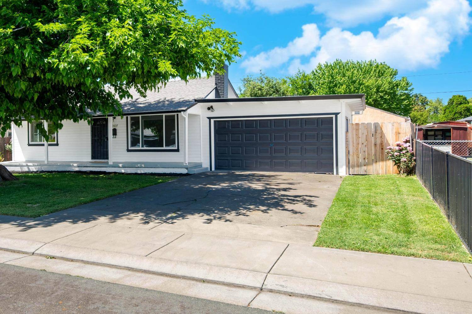 Stockton, CA 95204,3037 W Monterey AVE