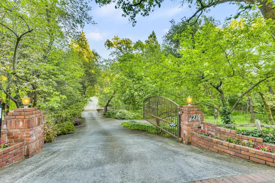 1210 Millertown RD, Auburn, CA 95603